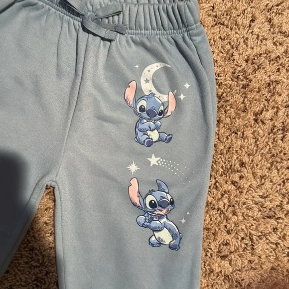 Girls size 7/8 Disney Stitch tracksuit - Picture 4 of 4